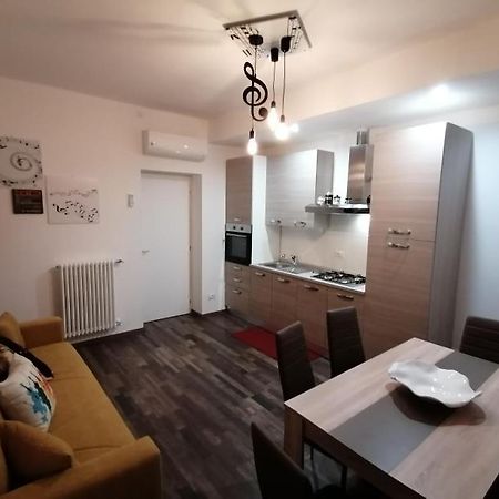 Segui Le Note Della Tua Vita Cremona Exterior foto